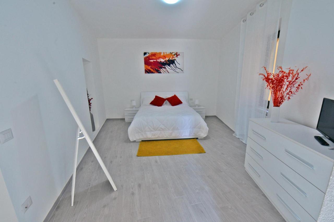 Casa Carma Villa Porto Ceresio Exteriör bild